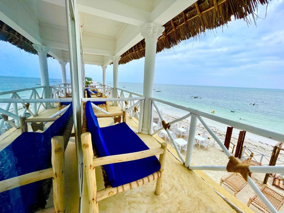 Equalia Boutique Hotel 3*
